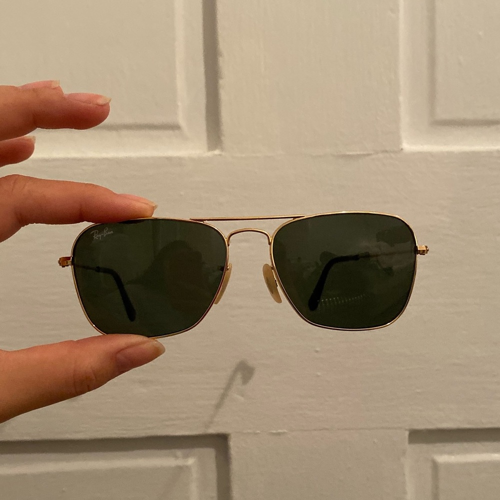 Ray Bans w/ gold rim and green lenses